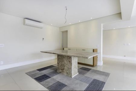 Apartamento à venda com 157m², 3 quartos e 3 vagas