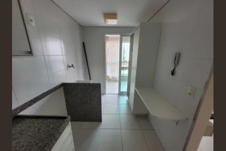 Cozinha de apartamento para alugar com 1 quarto, 46m² em Centro, Uberlândia