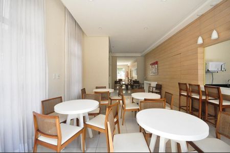 Apartamento para alugar com 64m², 2 quartos e 1 vagaÁrea comum