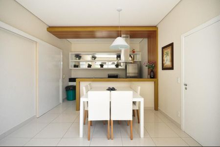 Apartamento para alugar com 64m², 2 quartos e 1 vagaÁrea comum