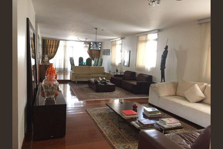 Apartamento à venda com 4 quartos, 700m² em Higienópolis, São Paulo