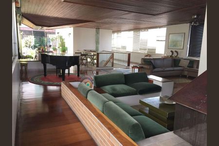 Apartamento à venda com 4 quartos, 700m² em Higienópolis, São Paulo