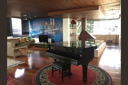 Apartamento à venda com 4 quartos, 700m² em Higienópolis, São Paulo