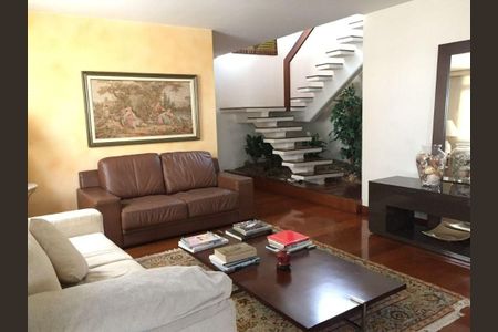 Apartamento à venda com 4 quartos, 700m² em Higienópolis, São Paulo