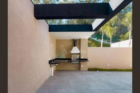 Casa à venda com 230m², 3 quartos e 3 vagas