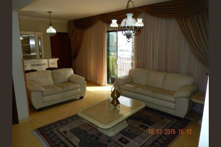 Apartamento à venda com 3 quartos, 129m² em Vila Santo Estefano, São Paulo