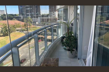 Apartamento à venda com 2 quartos, 70m² em Empresarial 18 do Forte, Barueri
