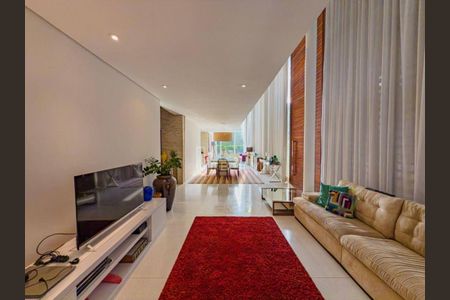 Casa à venda com 4 quartos, 420m² em Tamboré, Santana de Parnaíba