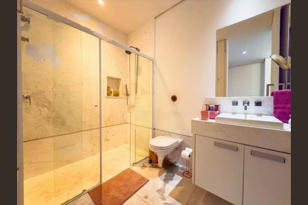 Casa à venda com 420m², 4 quartos e 4 vagas