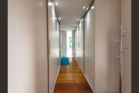 Casa à venda com 420m², 4 quartos e 4 vagas