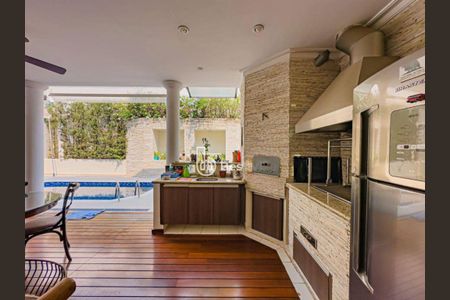 Casa à venda com 375m², 4 quartos e 4 vagas