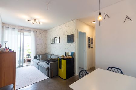 Sala  de apartamento à venda com 2 quartos, 60m² em Centro, Osasco