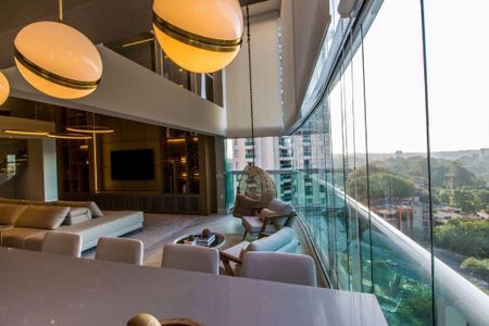 Apartamento à venda com 376m², 3 quartos e 4 vagas