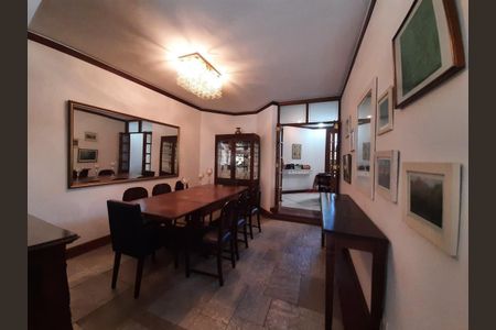 Casa à venda com 4 quartos, 500m² em Alphaville, Santana de Parnaíba