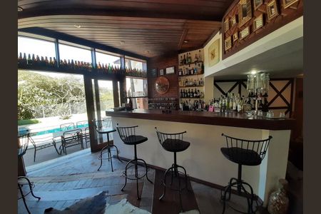 Casa à venda com 4 quartos, 500m² em Alphaville, Santana de Parnaíba