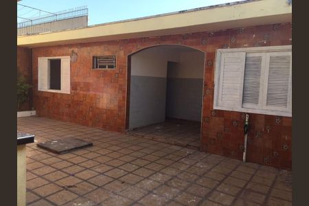 Casa à venda com 3 quartos, 180m² em Cupecê, São Paulo