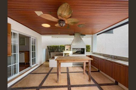 Casa à venda com 480m², 5 quartos e 4 vagas