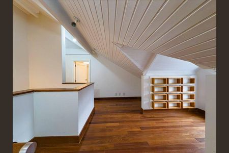 Casa à venda com 5 quartos, 480m² em Tamboré, Santana de Parnaíba