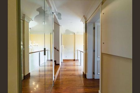 Casa à venda com 480m², 5 quartos e 4 vagas