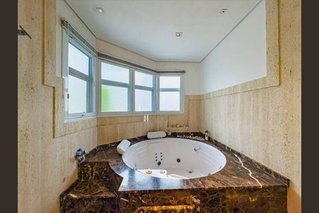 Casa à venda com 480m², 5 quartos e 4 vagas