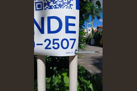 Casa de condomínio à venda com 83m², 3 quartos e 2 vagasPlaca