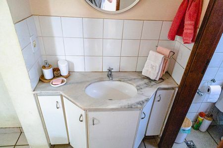 Casa de condomínio à venda com 83m², 3 quartos e 2 vagasBanheiro 1