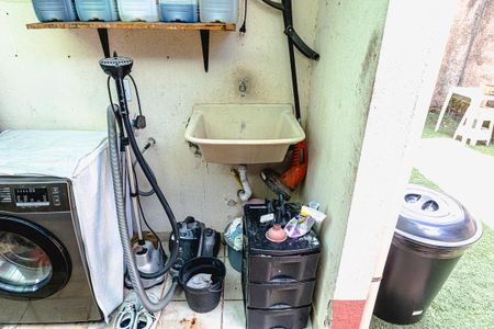 Casa de condomínio à venda com 83m², 3 quartos e 2 vagasÁrea de Serviço