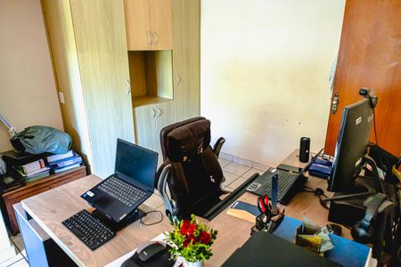 Casa de condomínio à venda com 83m², 3 quartos e 2 vagasQuarto 3