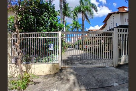 Casa de condomínio à venda com 83m², 3 quartos e 2 vagasFachada 