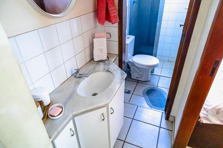 Casa de condomínio à venda com 83m², 3 quartos e 2 vagasBanheiro 1