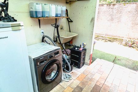 Casa de condomínio à venda com 83m², 3 quartos e 2 vagasÁrea de Serviço