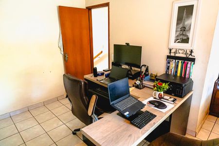 Casa de condomínio à venda com 83m², 3 quartos e 2 vagasQuarto 3