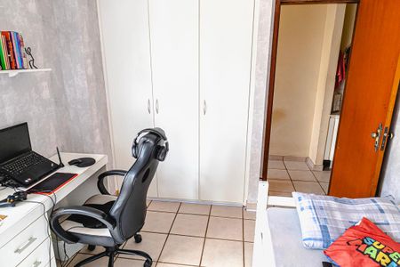 Casa de condomínio à venda com 83m², 3 quartos e 2 vagasQuarto 2