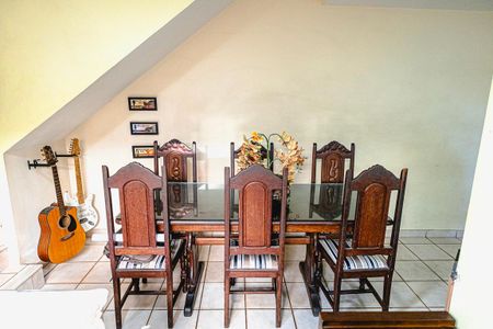 Casa de condomínio à venda com 83m², 3 quartos e 2 vagasCopa