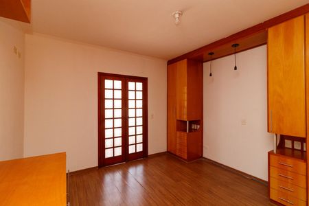 Casa para alugar com 180m², 3 quartos e 2 vagasSuíte