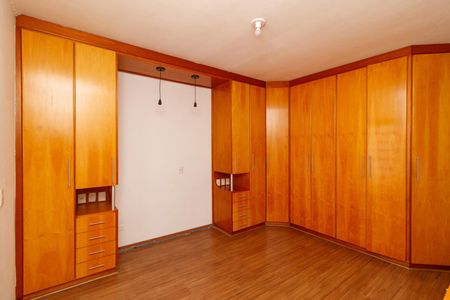 Casa para alugar com 180m², 3 quartos e 2 vagasSuíte