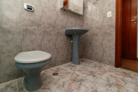 Casa para alugar com 180m², 3 quartos e 2 vagasBanheiro da Suíte