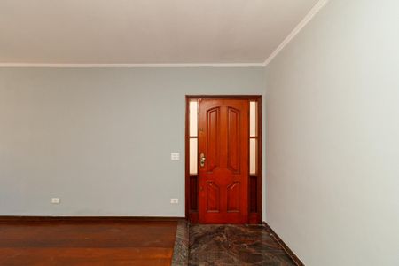 Casa para alugar com 180m², 3 quartos e 2 vagasSala