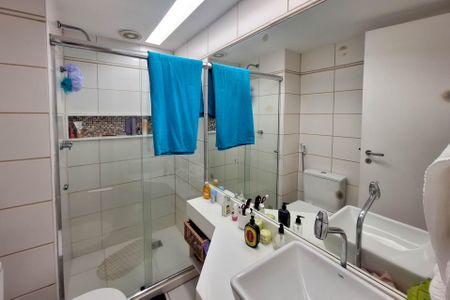 Apartamento à venda com 90m², 2 quartos e 1 vaga Apartamento à venda com 90m², 2 quartos e 1 vagaBanheiro Social