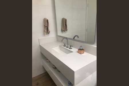 Casa à venda com 3 quartos, 250m² em Vila Dom Pedro I, São Paulo