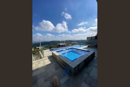 Casa de condomínio à venda com 950m², 5 quartos e 6 vagas