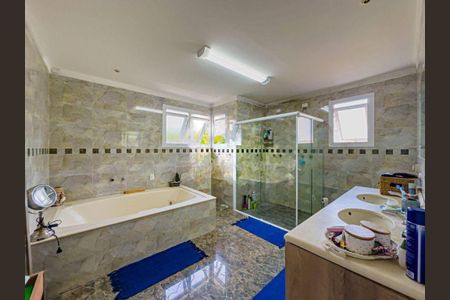 Casa à venda com 4 quartos, 400m² em Empresarial 18 do Forte, Barueri