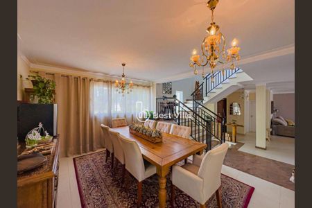 Casa à venda com 4 quartos, 400m² em Empresarial 18 do Forte, Barueri