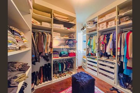 Casa à venda com 4 quartos, 400m² em Empresarial 18 do Forte, Barueri