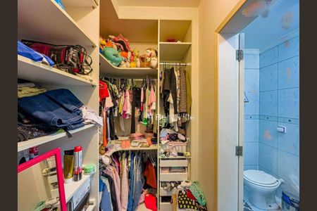 Casa à venda com 4 quartos, 400m² em Empresarial 18 do Forte, Barueri