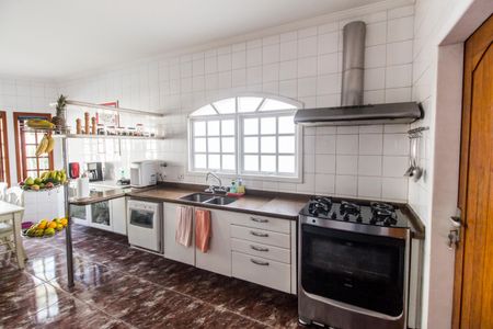 Casa de condomínio à venda com 410m², 4 quartos e 6 vagasCozinha