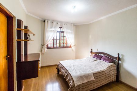 Casa de condomínio à venda com 410m², 4 quartos e 6 vagasSuíte 3