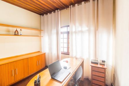 Casa de condomínio à venda com 410m², 4 quartos e 6 vagasEscritório