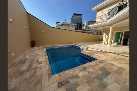 Casa de condomínio à venda com 450m², 4 quartos e 5 vagas Casa de condomínio à venda com 450m², 4 quartos e 5 vagasPiscina