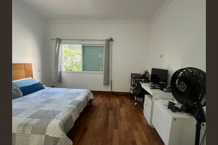 Casa de condomínio à venda com 450m², 4 quartos e 5 vagas Casa de condomínio à venda com 450m², 4 quartos e 5 vagasSuíte 2